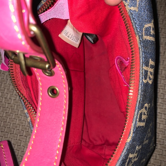 Dooney& Bourke - Picture 9 of 12